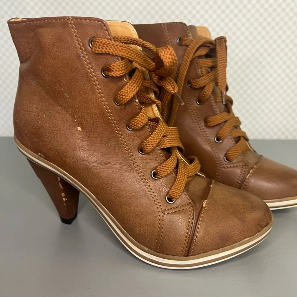 Reneeze Brown Lace Up High Heel Ankle Boots Faux Leather‎ Size  6 - Picture 4 of 11